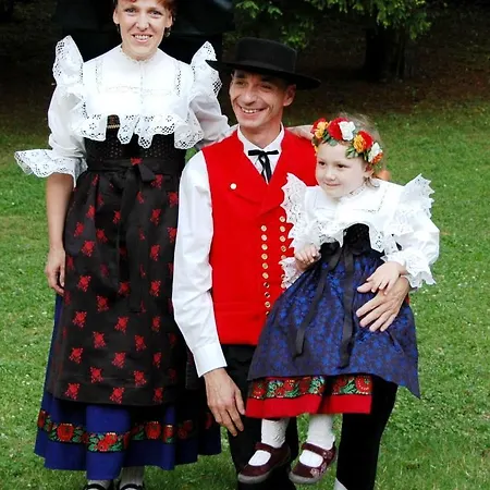 Des Hirondelles Ostheim