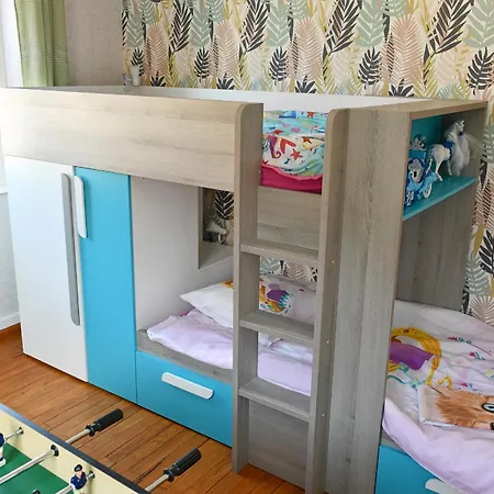 Des Hirondelles Apartment *