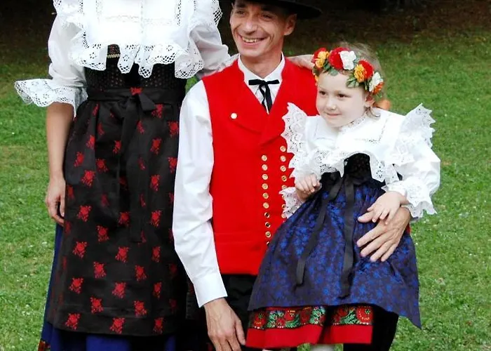 Des Hirondelles Ostheim